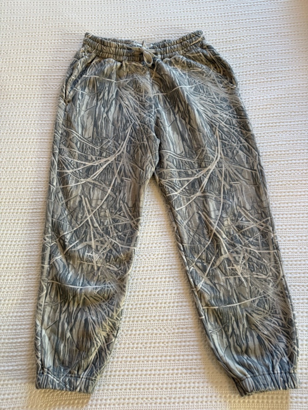 Hollister Men’s Camo Sweatpants - size small